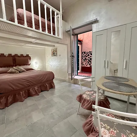 Roila House - Self Checkin نابولي