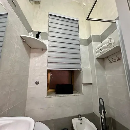 Roila House - Self Checkin Неаполь